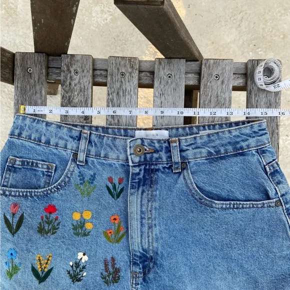 Cotton OnFloral Embroidered ShortsSize 8